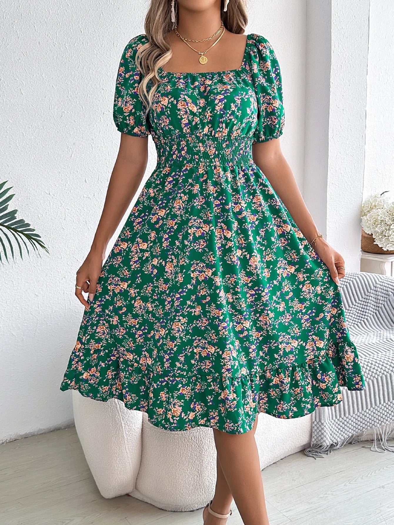 Robe de Plage Femme avec Encolure Carrée et Motif Floral Lucyle