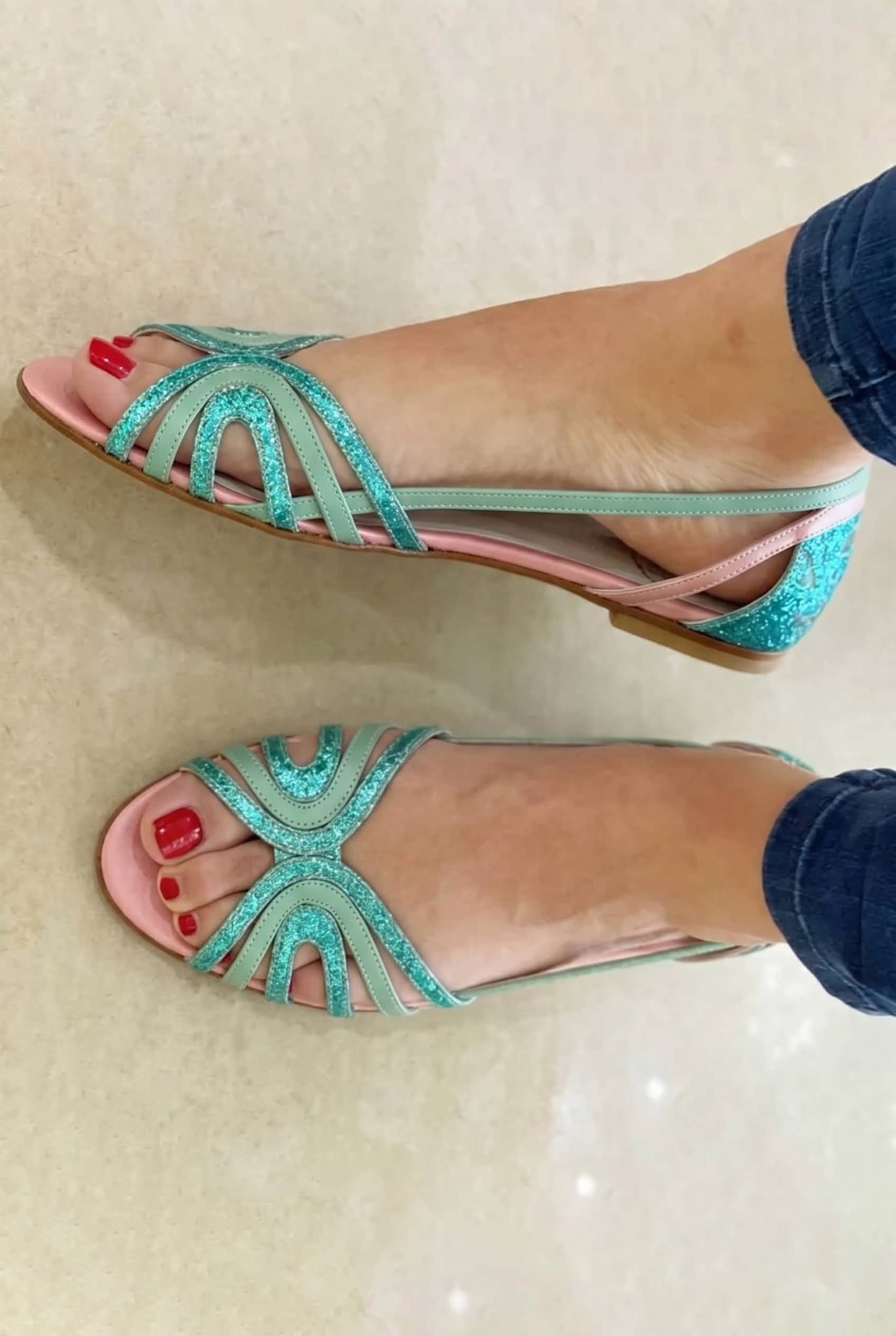 Sandales Femme avec Brides Dorées Élégantes Lucyle