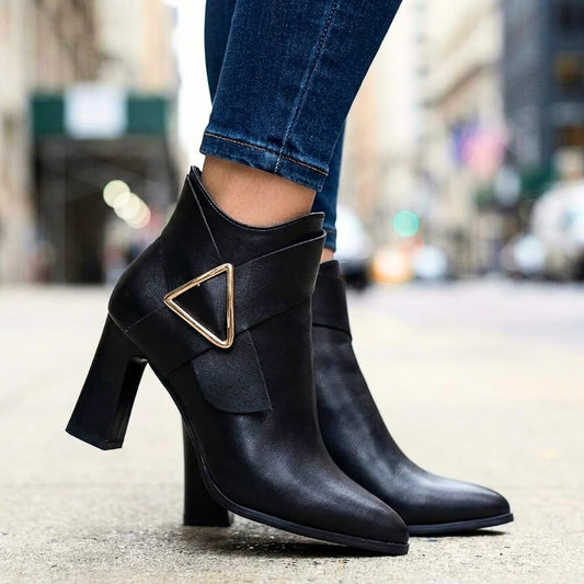 Bottines Femme à Talon Bloc avec Boucle Triangulaire Lucyle