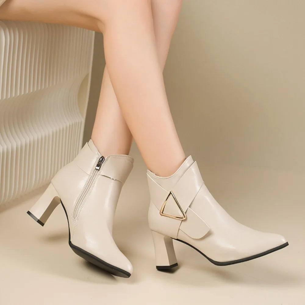 Bottines Femme à Talon Bloc avec Boucle Triangulaire Lucyle