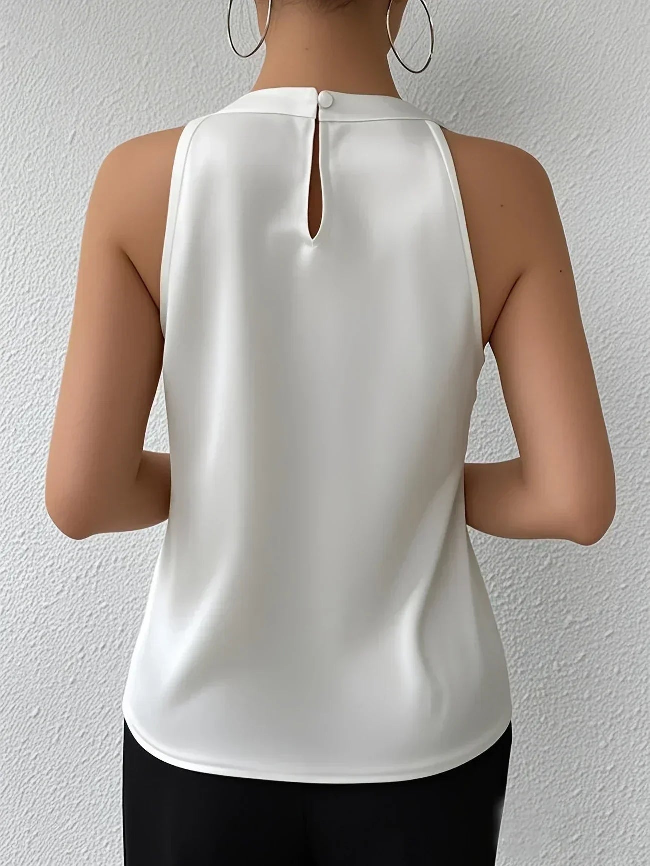 Chemisier Femme avec Épaules Ouvertes en Satin Lucyle
