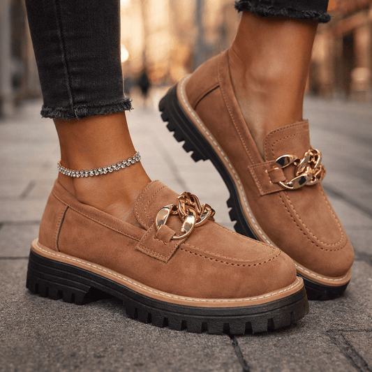 Mocassins Femme avec Détail Chaîne Dorée Lucyle