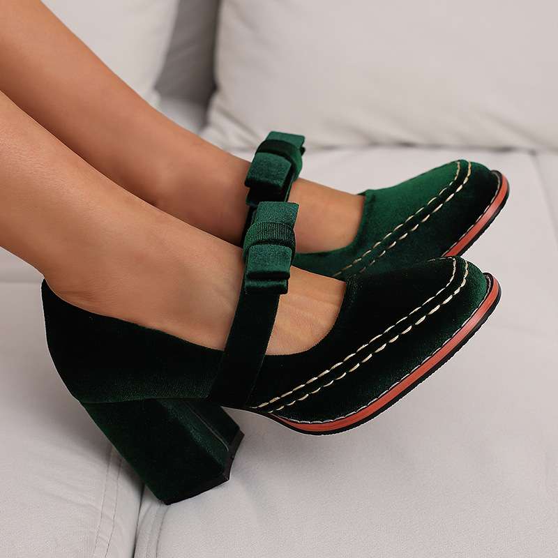 Mocassins Femme avec Talon Carré en Velours Lucyle