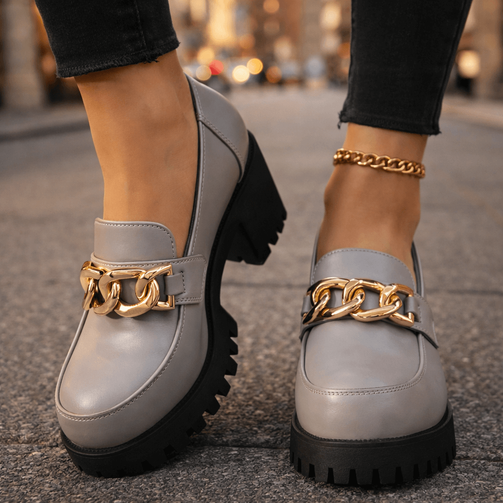 Mocassins Femme en Cuir avec Détail Chaîne Dorée Lucyle
