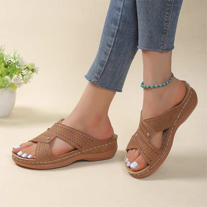Pantoufles Femme avec Semelle Plateforme en PU Lucyle