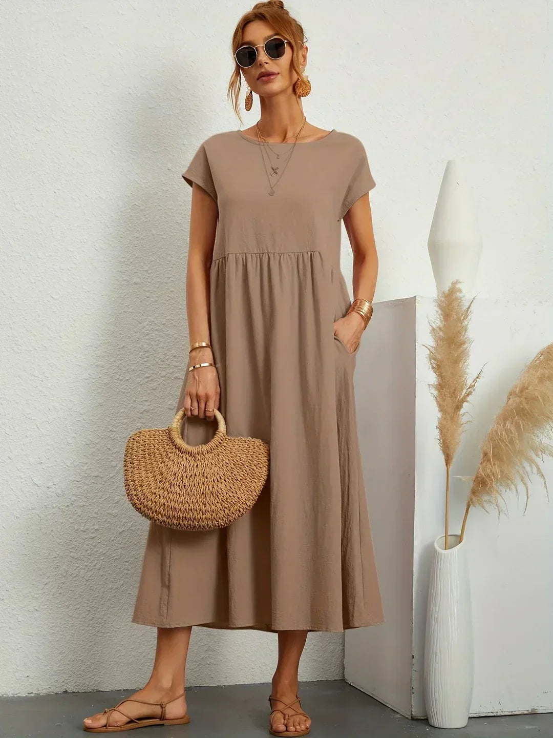 Robe Femme avec Design Intemporel et Confort Lucyle