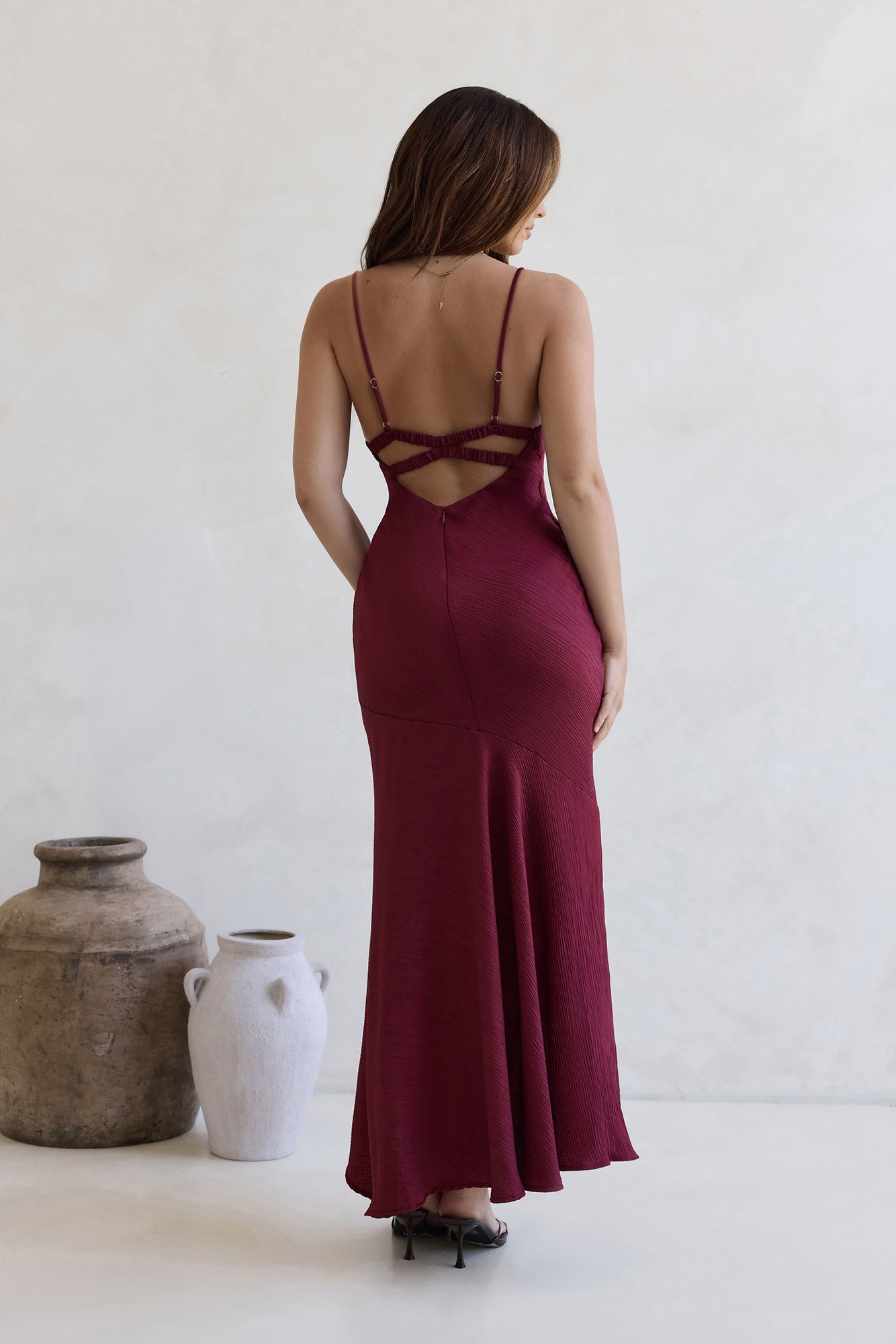 Robe Longue Femme avec Col en V et Ourlet Asymétrique Lucyle