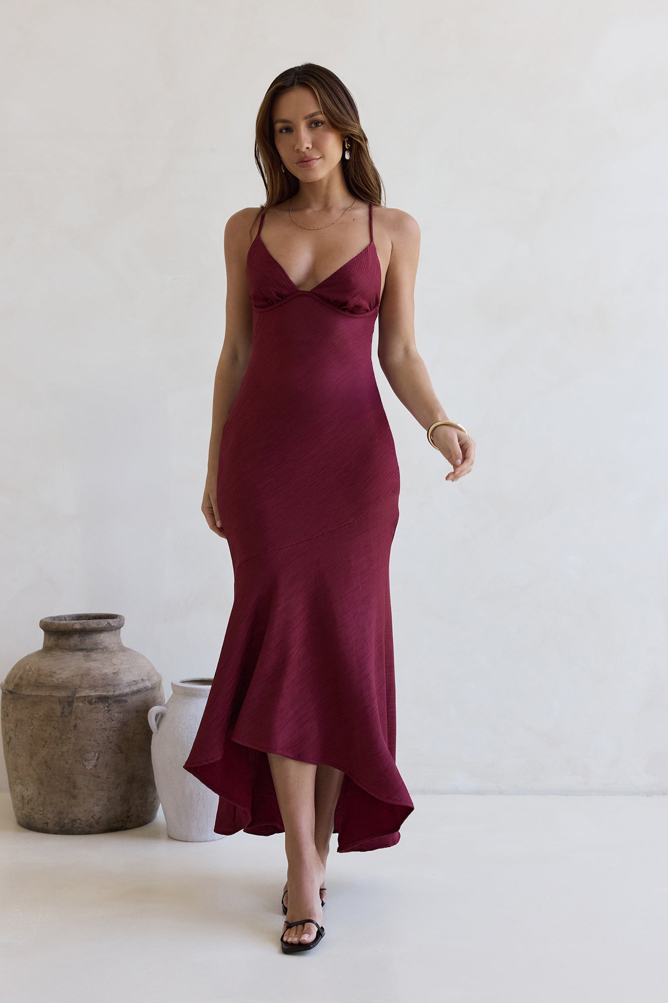 Robe Longue Femme avec Col en V et Ourlet Asymétrique Lucyle