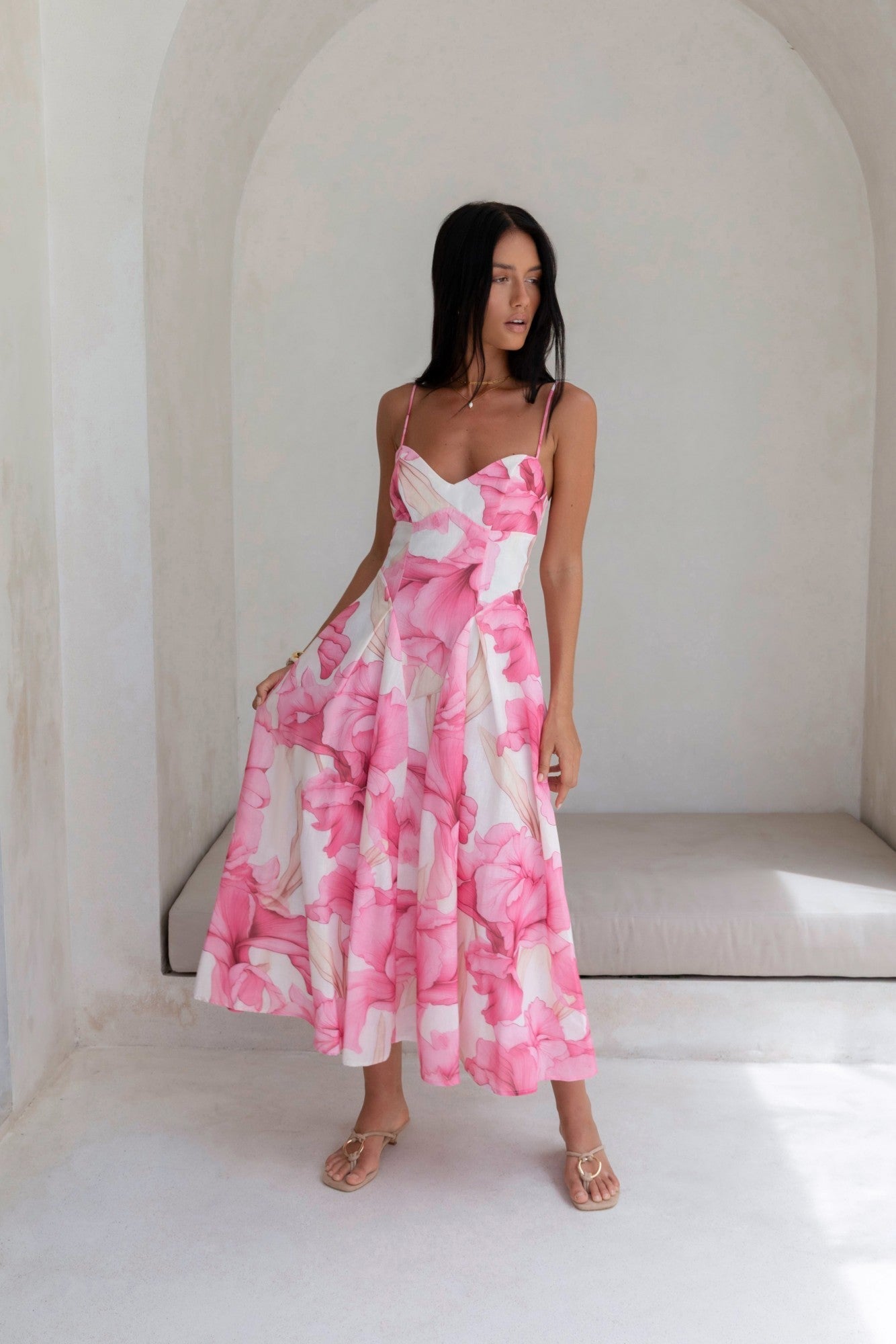 Robe Longue Femme avec Col en V et Silhouette Fluide Lucyle