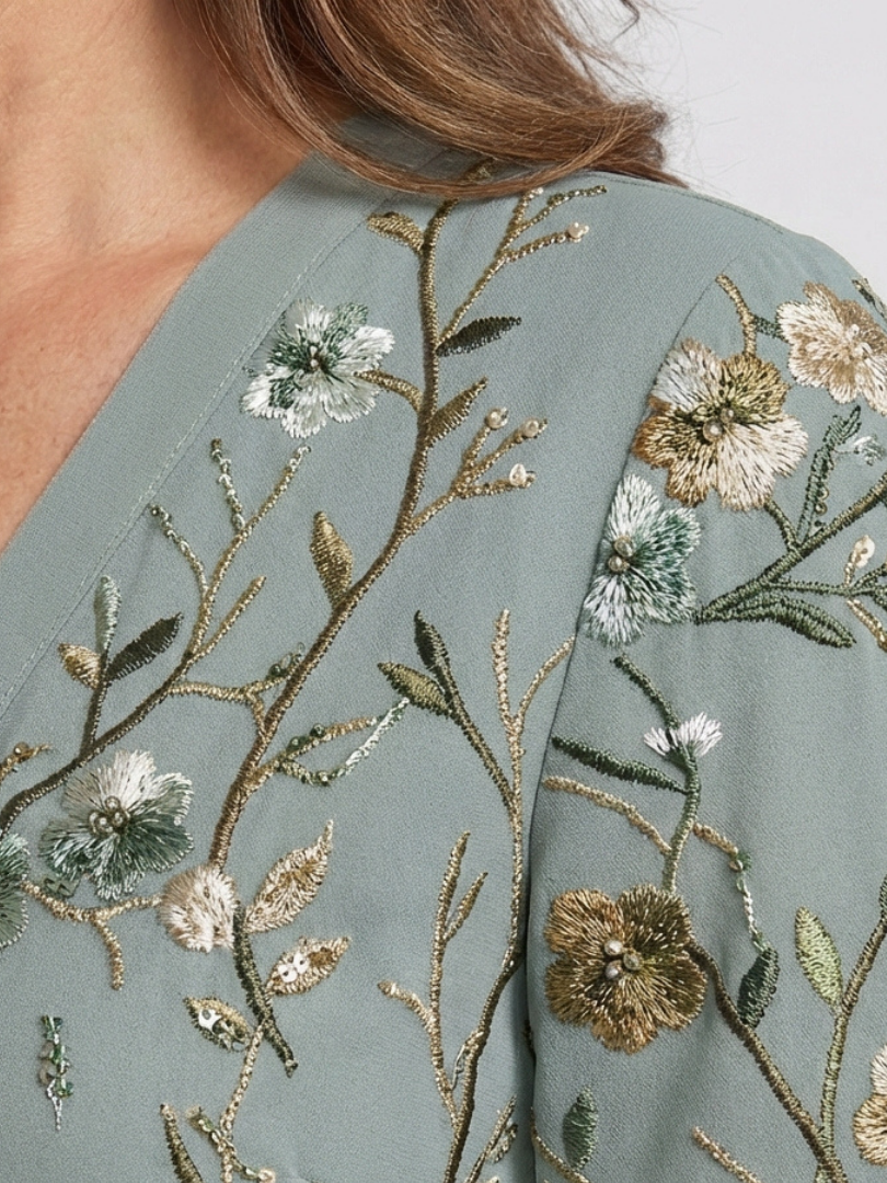 Robe Longue Femme avec Décolleté en V et Manches Transparentes Lucyle