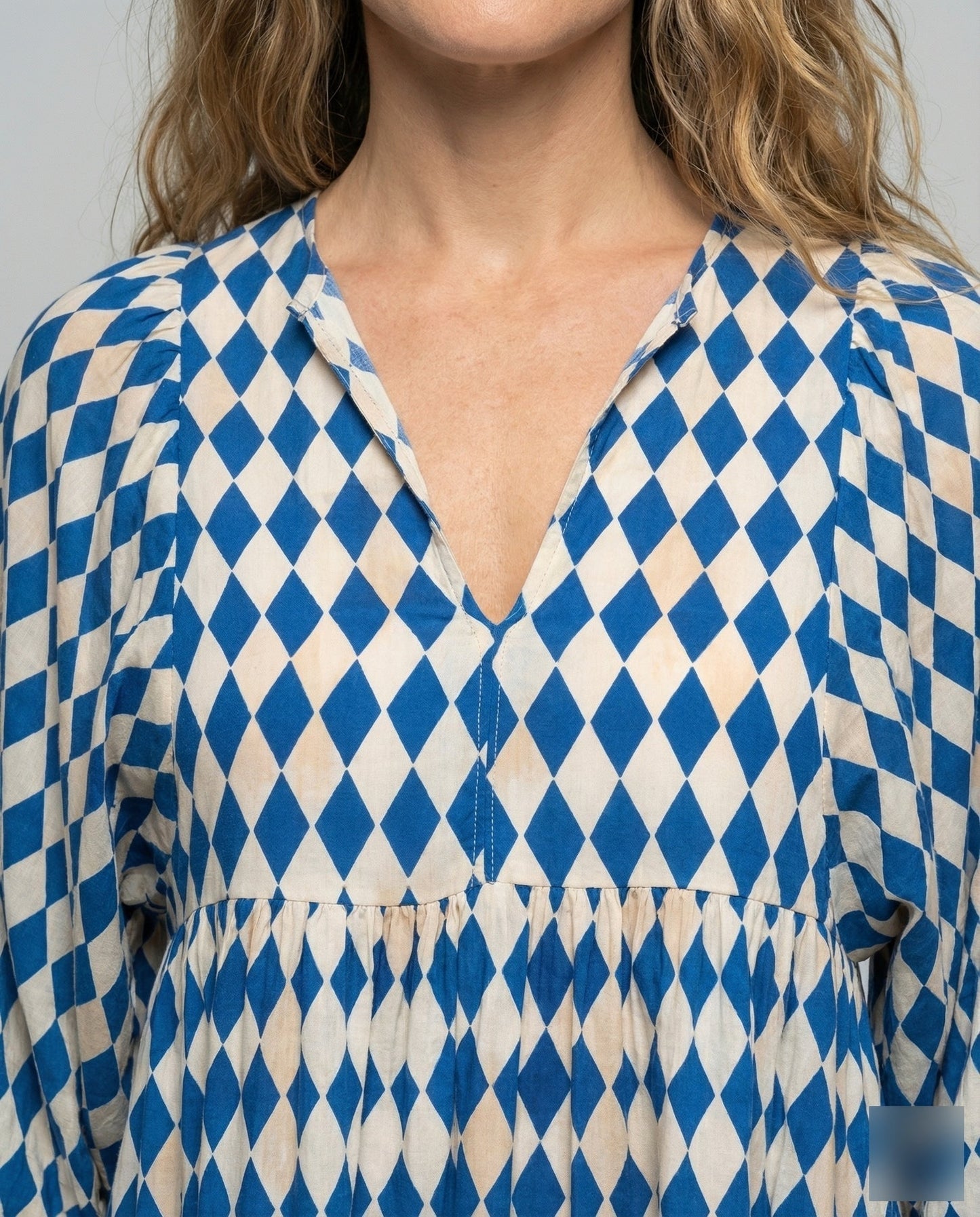 Robe Midi Femme avec Col en V et Manches Mi-Longues Lucyle