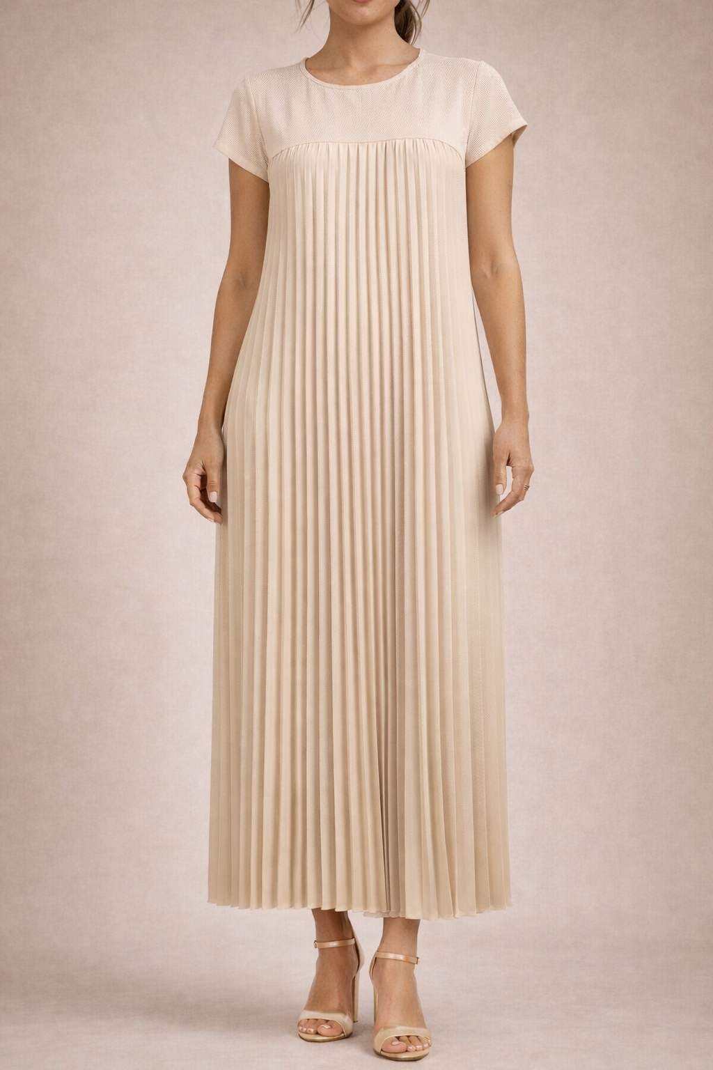 Robe Plissée Femme avec Coupe Aérienne Lucyle