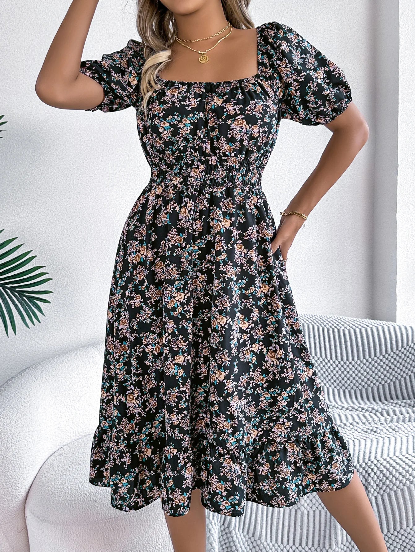 Robe de Plage Femme avec Encolure Carrée et Motif Floral Lucyle