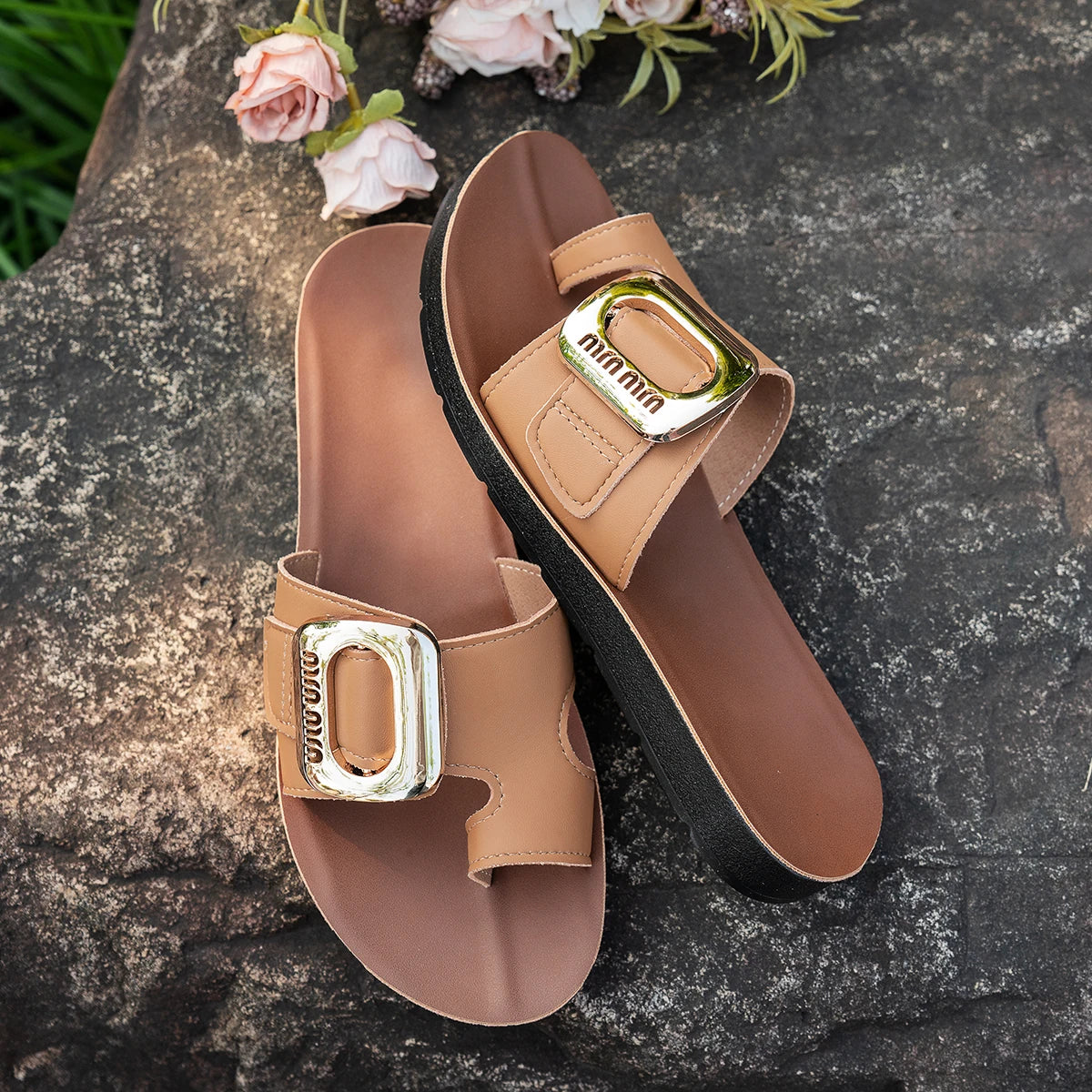 Sandales Femme avec Boucle Dorée et Semelle Souple Lucyle