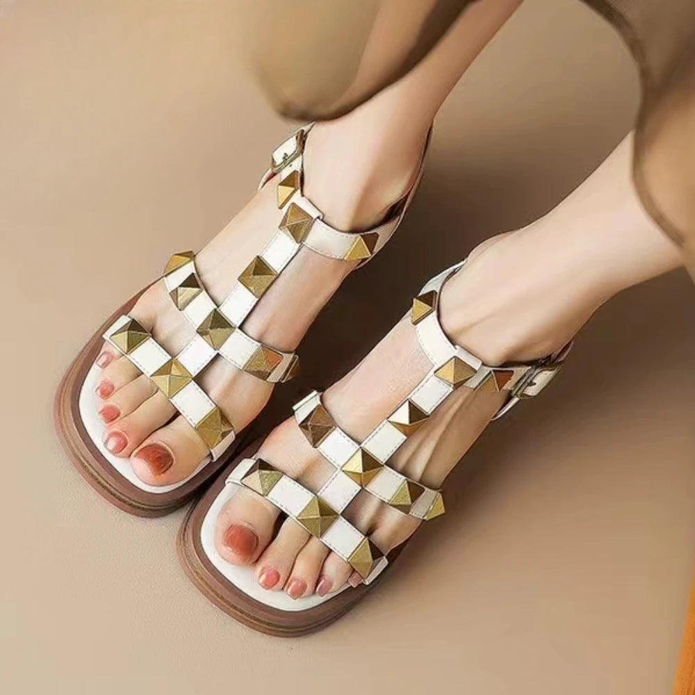 Sandales Femme avec Clous Pyramidaux Lucyle
