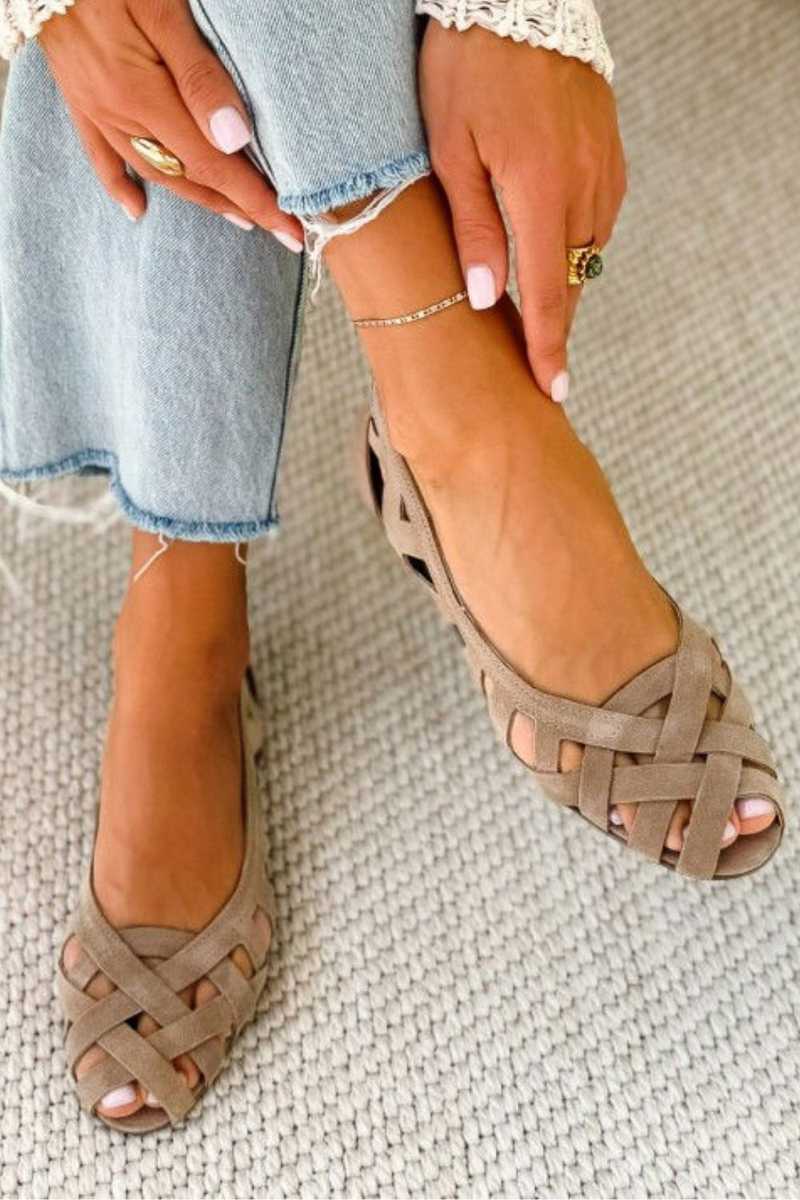 Sandales Femme avec Design Tissé et Confort Lucyle