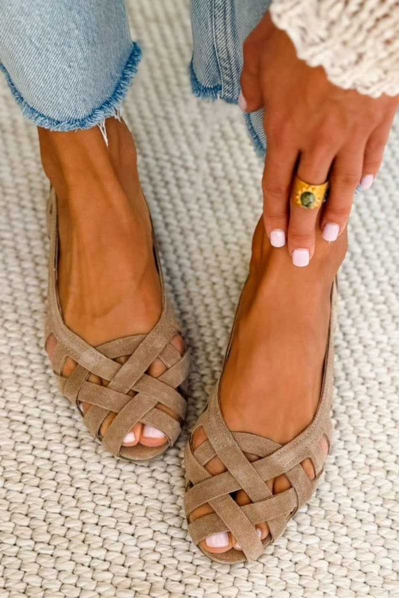 Sandales Femme avec Design Tissé et Confort Lucyle