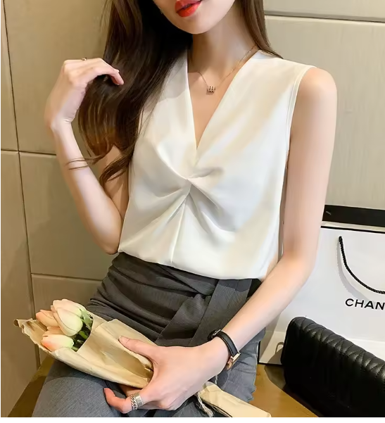 Top Femme avec Détail Nœud et Col en V Lucyle